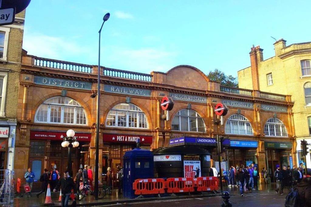 Charming Home With Private Balcony, On 1St Floor, With 2 Bathrooms, 3 Min Walk To Earl'S Court Station Londres Exterior foto